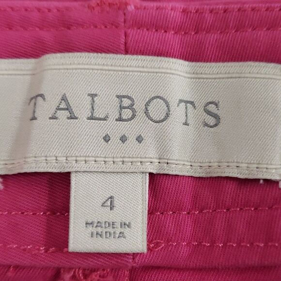 Talbots. Fushia Cropped Pants. High Rise with 2 Front Pockets. Size 4. - Picture 11 of 13